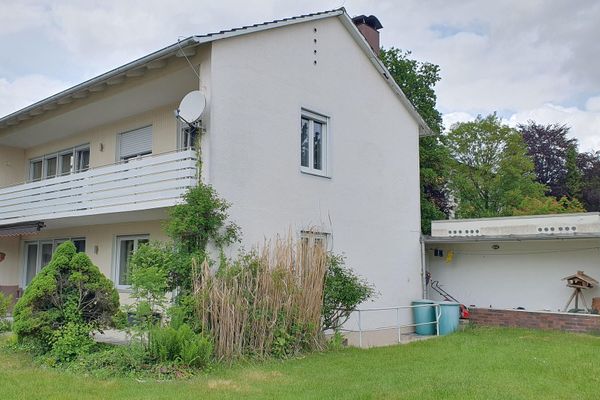 Casa unifamiliare dalla distribuzione perfetta, molto luminosa, con ampio giardino