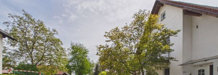 Noch Zins 1,6% für 400.000 € sichern. Zweifamilienhaus mit Wintergarten und Doppelgarage