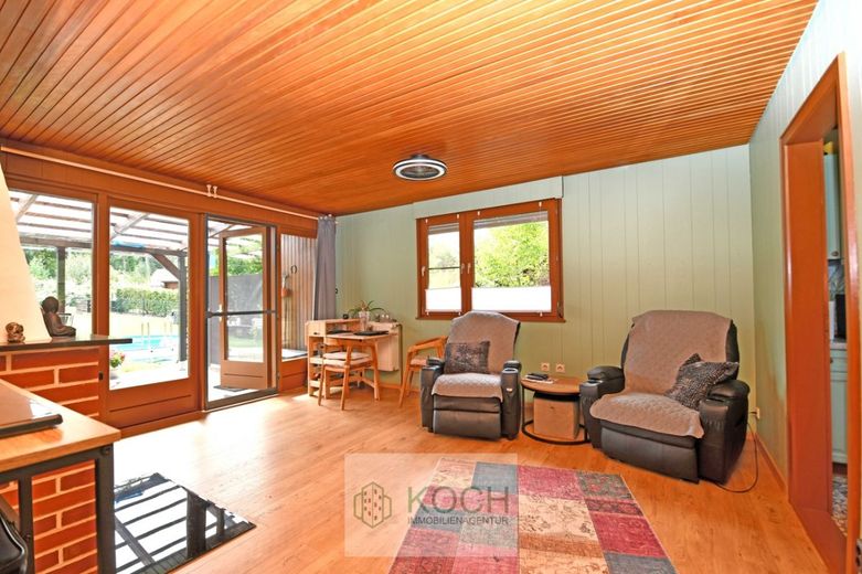 Wohn-/ Ferienhaus in absolut ruhiger Lage – Wohnzimmer-Terrasse
