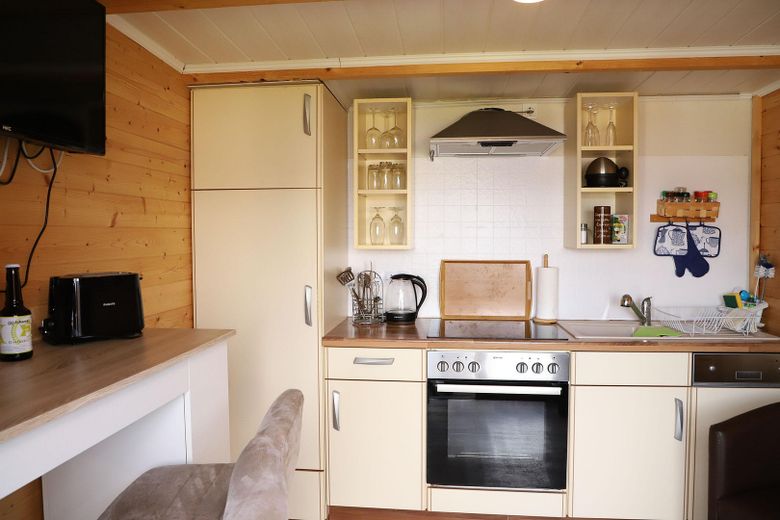 Küche mit Spülmaschine