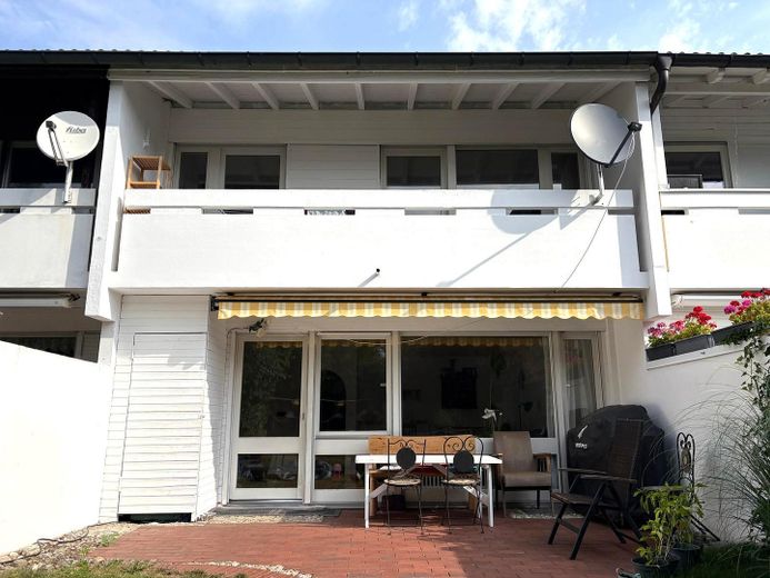 Münih yakınlarında Zorneding’de bakımlı sıra ortası ev – Außenansicht