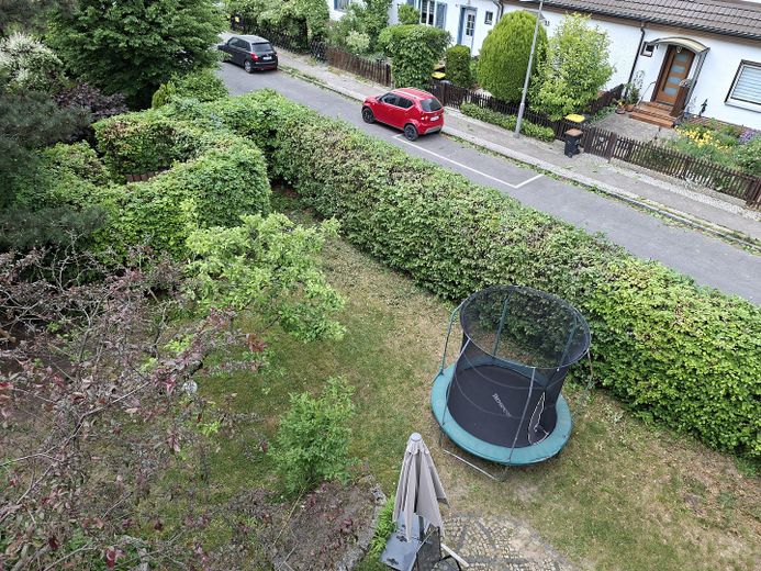 Balkonblick auf Garten