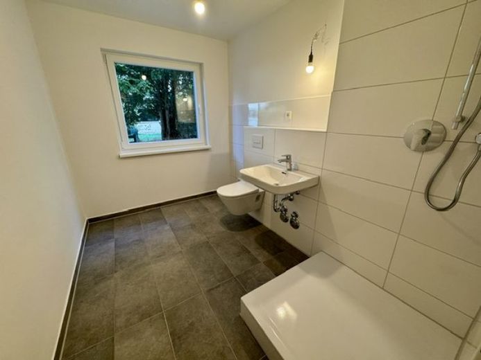 Frisch sanierte 2 Zimmer Wohnung sucht Sie! – Foto 1