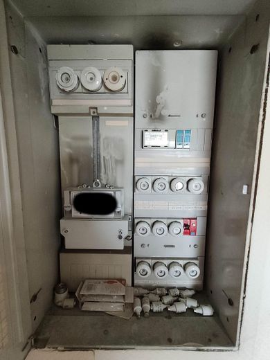 Casa a schiera centrale con 4 locali e garage – Sicherungskasten Erdgeschoss