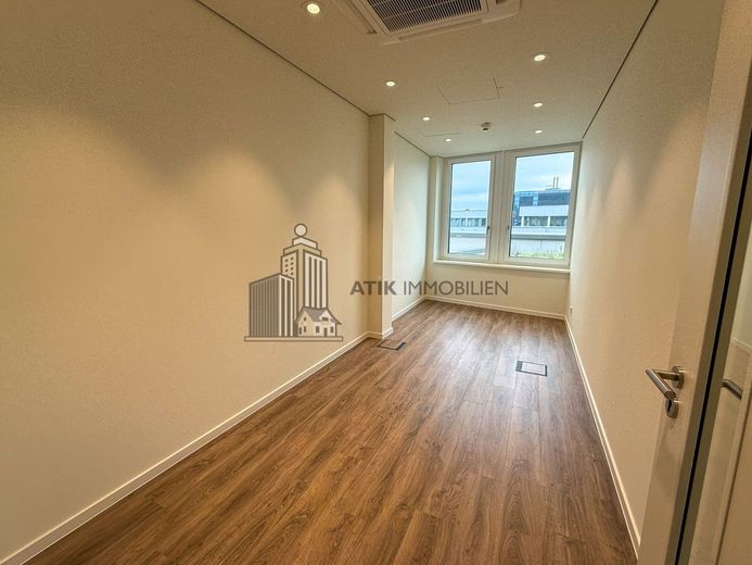 ATIK: Penthouse Provisionsfrei - exklusiv und modern im Ärzte- und Gesundheitszentrum Salutem Bahnst – Büro- und Praxisfläche