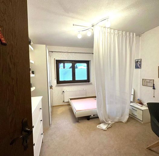 Schlafzimmer 1