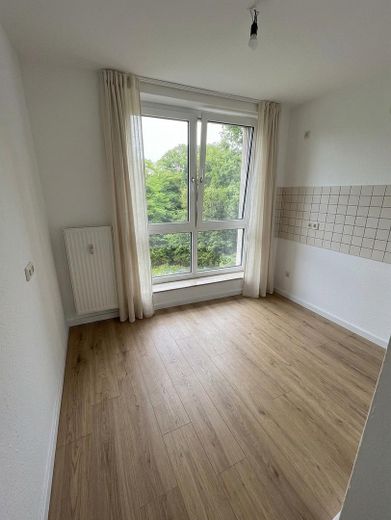 Emménagez ou louez : lumineux 3 pièces avec balcon donnant sur la verdure — sans commission, directement du propriétaire – Photo 5