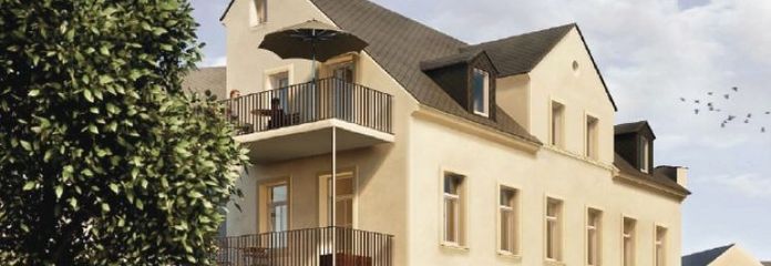 Piękny, niewyremontowany dom w Limbach-Oberfrohna z gotowym projektem