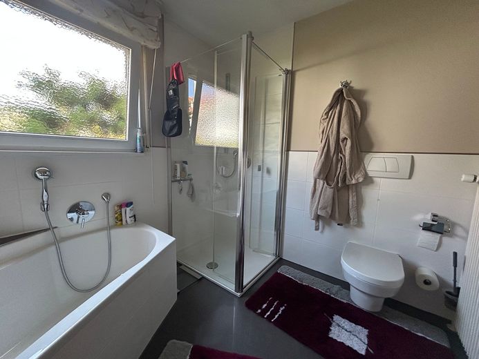 Casa unifamiliare da sogno con ampio terreno nel verde – Foto 12