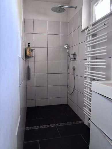 Freistehendes Einfamilienhaus in Offenburg-Hildboltsweier – Gäste-Dusche