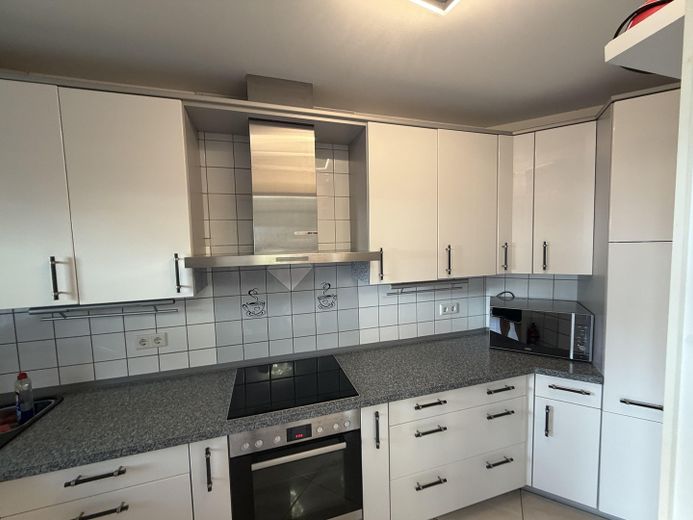 Helle 3 Zimmer ETW München-Berg am Laim, moebliert, provisionsfrei – Einbauküche