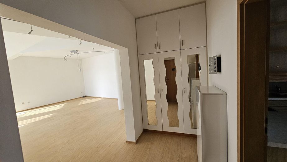 Diele mit Einbauschrank