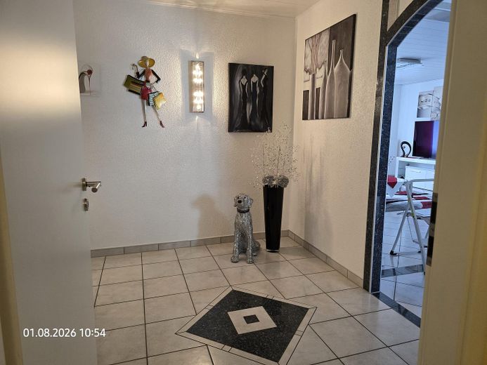 Casa unifamiliar bien cuidada con luminoso apartamento abuhardillado – Foto 13
