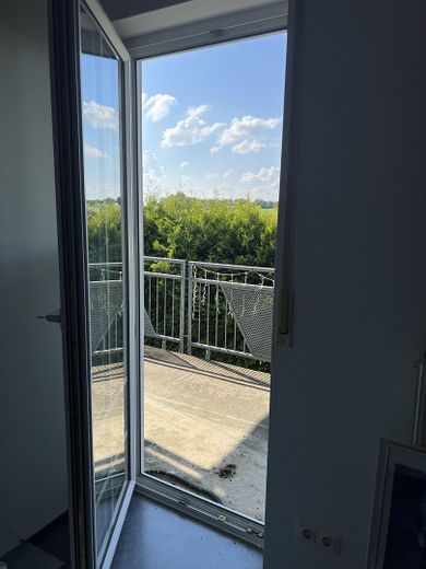 Einfamilienwohnhaus mit Doppelgarage und großem Garten - Privatverkauf – Balkon