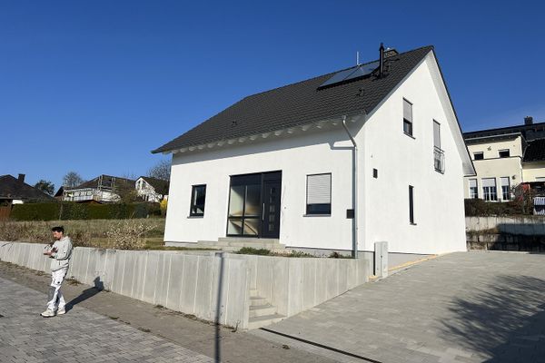 Neuwertiges EFH in bester Wohnlage