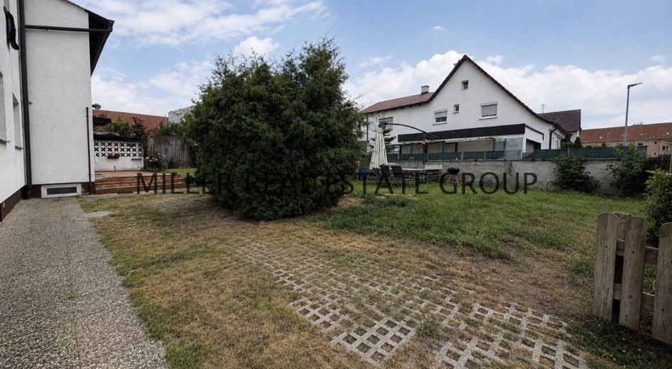 Zwei Häuser auf einem Grundstück in Ingolstadt - mit Garten &amp; Entwicklungspotenzial! – Gartenbereich