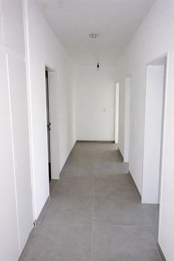 2-ZIMMER-WOHNUNG MIT BALKON & STELLPLATZ – VERMIETET & ATTRAKTIV FÜR KAPITALANLEGER – फोटो 2