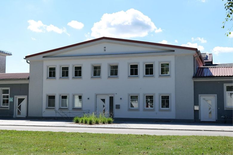 Robuste Industriehalle für Lager, Produktion, Gewerbe – Ansicht Verwaltung Nord