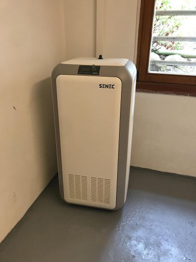 Freistehendes Einfamilienhaus mit Photovoltaikanlage auf sonnigem Grundstück in Berlin-Wittenau – Speicher Photovoltaikanlage