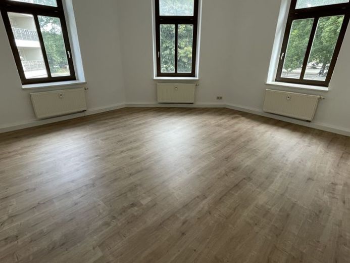 TOP Whg. im 1 OG / schönes Laminat u.v.m. frei ab sofort – Foto 1