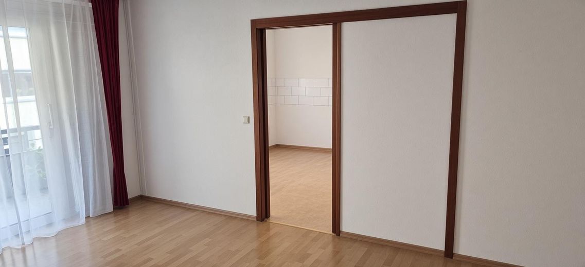 Appartement calme de 3 pièces avec balcon, garage et toilettes invités dans un cadre verdoyant près d’Almenhof – Photo 4