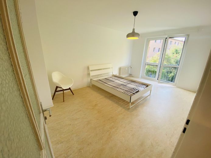 Gotowe do zamieszkania, jasne mieszkanie 2-pokojowe, Prenzlauer Berg, ogrzewanie miejskie – Zimmer groß 1