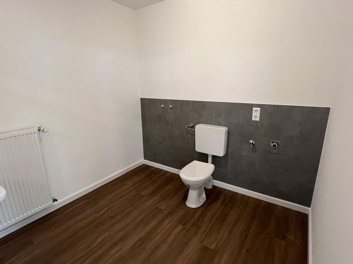 100m2 office/commercial space for rent: first occupancy after renovation – Foto 6