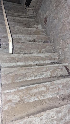 "Brennhaus" Denkmal WGH – Treppe vom Gewölbe nach oben