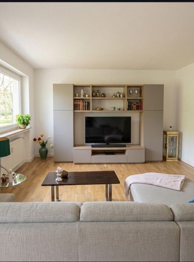 Provisionsfrei: Kernsanierte 2-Zi.-Wohnung mit 2 Balkonen & TG-Platz – Bogenhausen, bezugsfrei – Wohnen 1