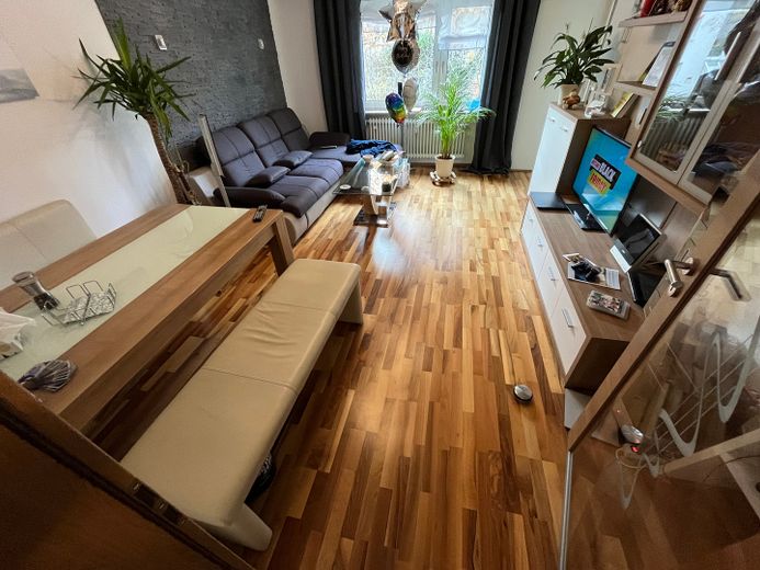 Super gelegene, top moderne 3-Z-W mit gr. Balkon zu verkaufen – Wohnzimmer Teil 2