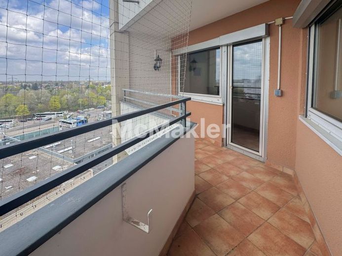 Zentral gelegene 3 Zimmer Wohnung mit Weitblick – Foto 1