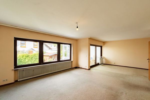Piccolo bungalow moderno: Attraente casa a schiera di testa a Bingen-Büdesheim
