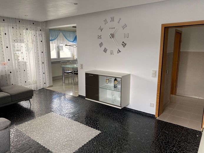 Appartamento in condominio di lusso con balcone e garage + parcheggio (in totale 3 auto) e riscaldamento a pavimento – Foto 3