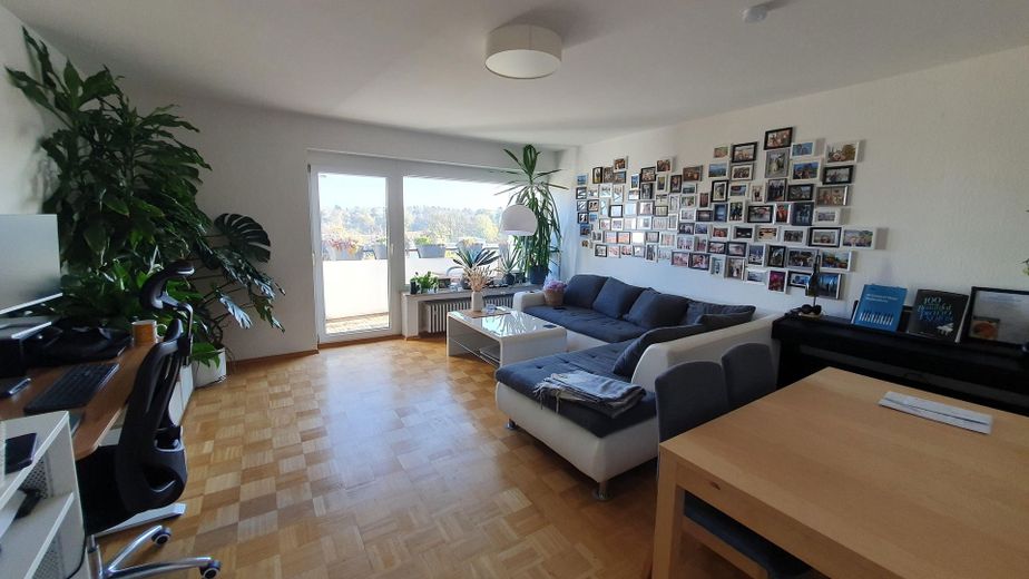 Wohnzimmer Blick Balkon