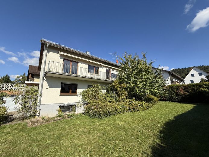 Außenansicht + Garten