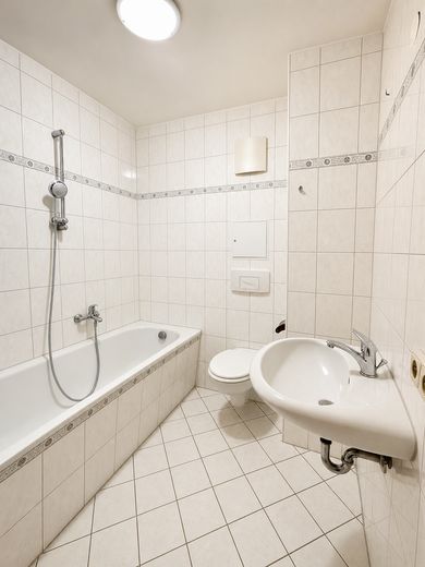 Über den Dächern von Plauen - 2-Raum-Wohnung mit Balkon und Kellerabteil – Foto 7