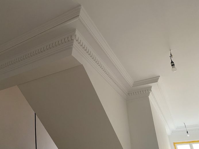 Representative maisonette in a classic city villa NO COMMISSION! More apartments available soon. – Stuck