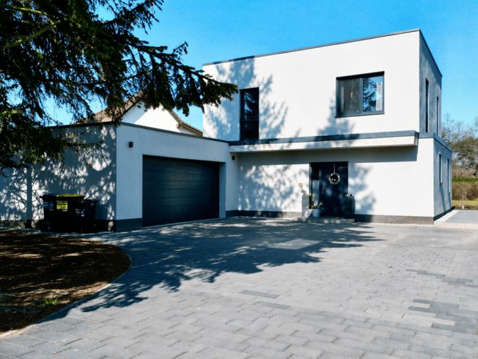 „Neubau trifft Effizienz – exklusives Einfamilienhaus in Kiekebusch“ – Foto 1
