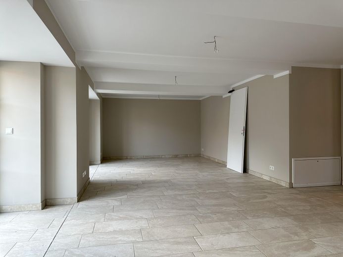 88 qm Mietwohnung mit großem Balkon – Wohnzimmer