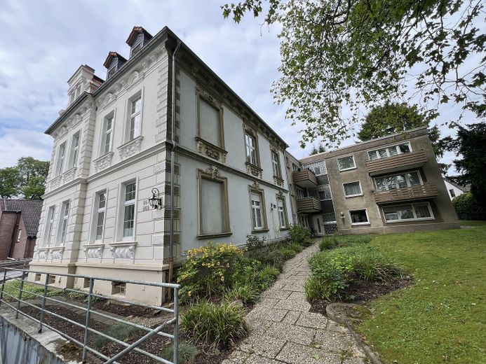 3-Zi-Whg. in Bochum-Linden-City m. Balkon – Eingangs-Ansicht v.d. Straße