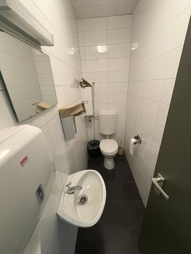 Praxisräume ideal für Physio, Fusspflege, Heilpraktiker, Pflegedienst... – getrennte Damen/Herren WCs