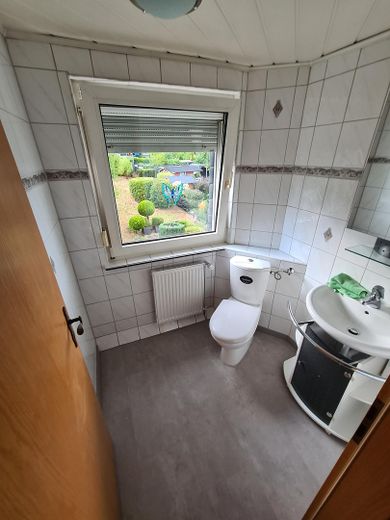Attractive semi-detached house with two residential units and a large garden – DG WC
