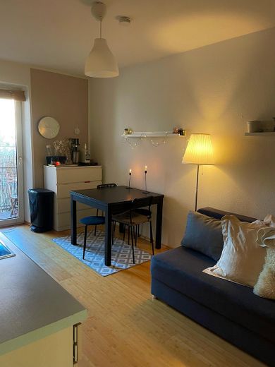 2,5 Zimmer hell, charmant, zentral mit  West-Südbalkon in München Laim – Wohnküche