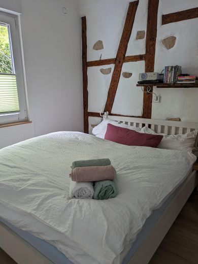 Provisionsfrei: 3,5 Zimmer sanierter Altbau + separates Studio/Homeoffice nahe Marktplatz – Gästezimmer Ansicht 3