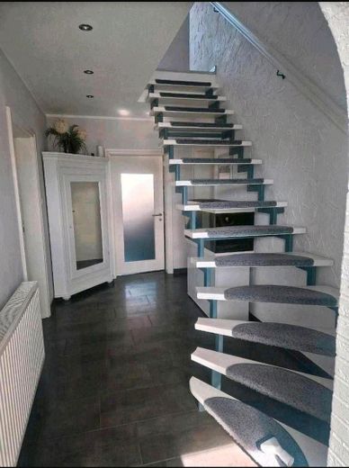 Casa unifamiliare modernizzata e pronta per essere abitata – Foto 4