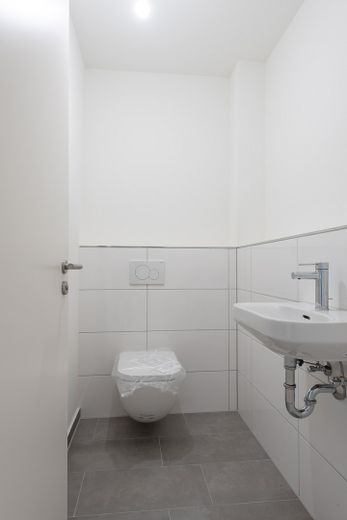 EBK’li akıllı ev, balkon: Halstenbek’te aydınlık 4 odalı daire – Fotoğraf 28