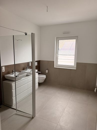 Moderne 73m², 2 ZKB Wohnung mit Balkon + neuer Küche – Foto 7