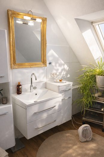 Bad im Dachgeschoß -Waschtisch