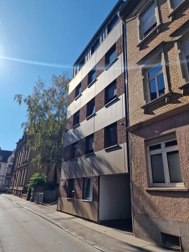 Pierwszy wynajem po remoncie generalnym - luksusowe 3-pokojowe mieszkanie w centralnej lokalizacji Trewiru – Außenansicht Straße