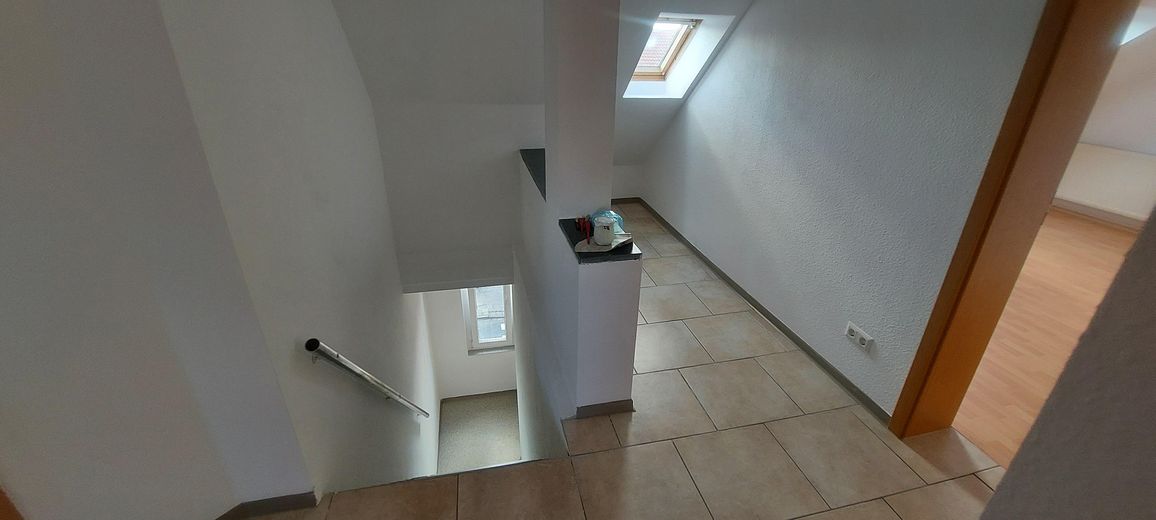 Flur (Treppe und HO-Bereich)